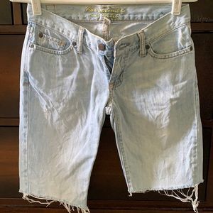 Abercrombie and Fitch capris